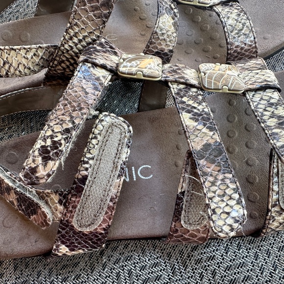 Vionic Amber Sandal Orthaheel Supportive Technology in Crocodile Skin LK NEW 8.5 - Picture 12 of 15